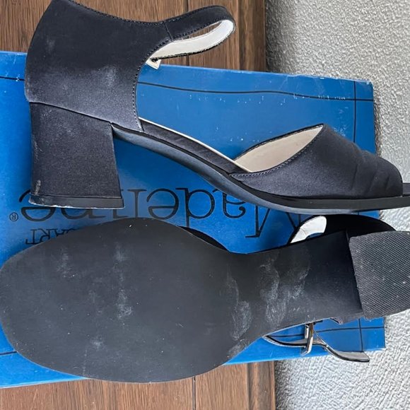 Madeline Stuart sandals, Size 6.5m, black - Picture 4 of 7